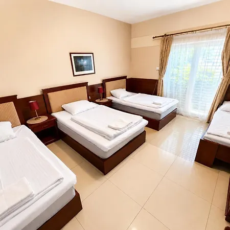 Otel Raki 3*